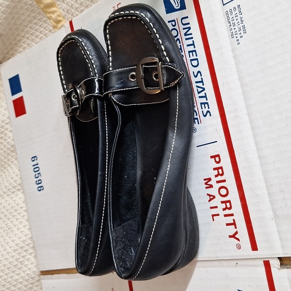 STUDIO WORKS SIZE 8 FLATS BUSINESS CASUAL SHOES - Picture 2 of 7